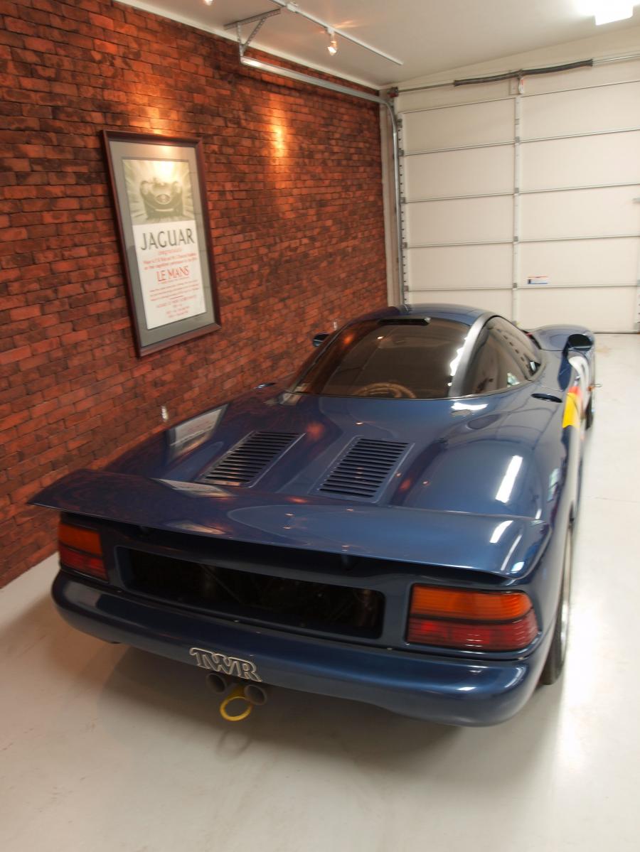  Jaguar XJR15 1991 года  (фото 11 из 16)